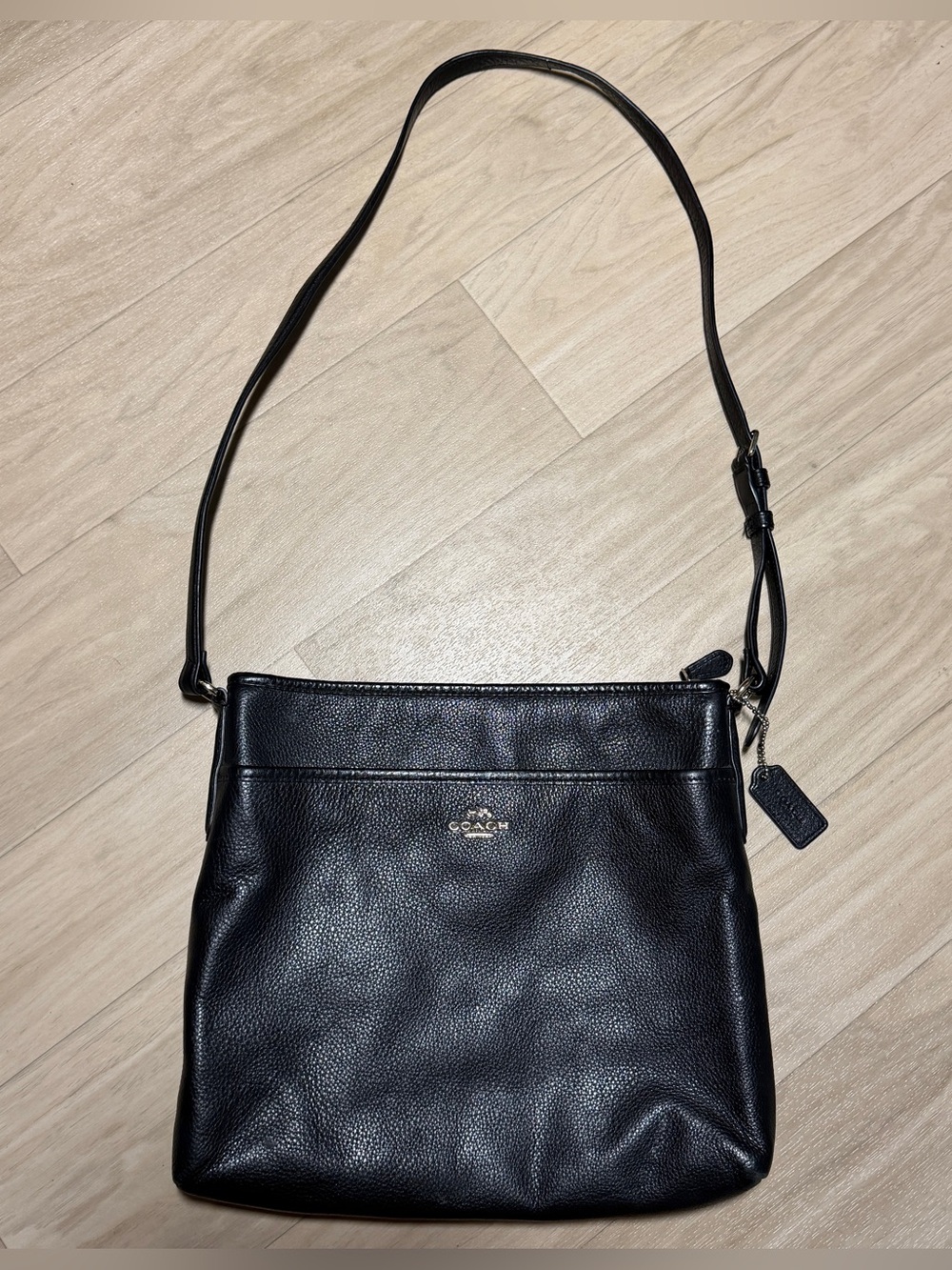 Coach New York Pebbled Leather Black Crossbody/Shoulder Bag Authentic - Picture 5 of 13
